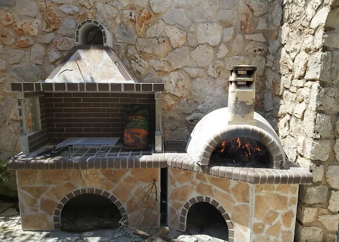 Dioni Villa